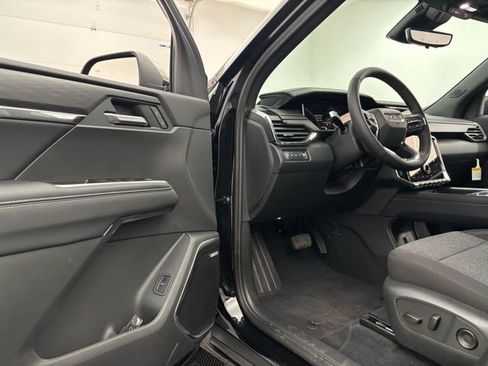 New 2026 GMC Acadia Elevation image 17