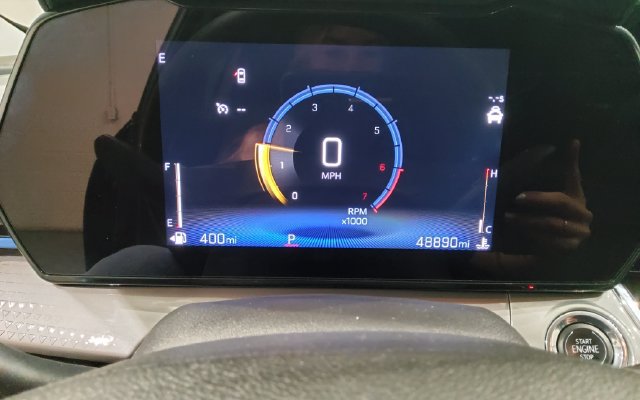 Used 2025 Chevrolet Trax LT FWD image 23
