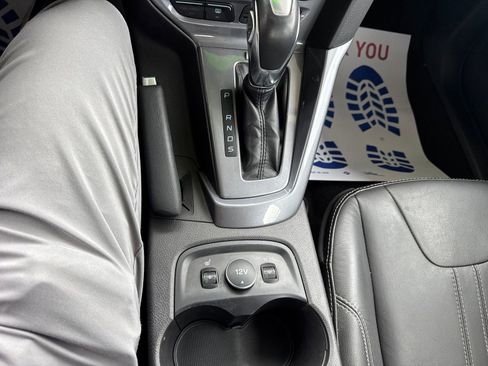 Used 2014 Ford Focus Titanium FWD image 25