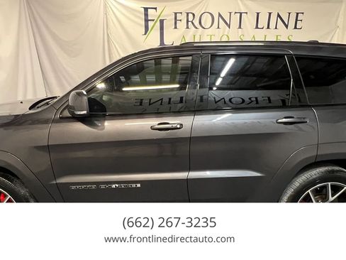 Used 2017 Jeep Grand Cherokee SRT w/ Trailer Tow Group IV AWD/4WD image 4