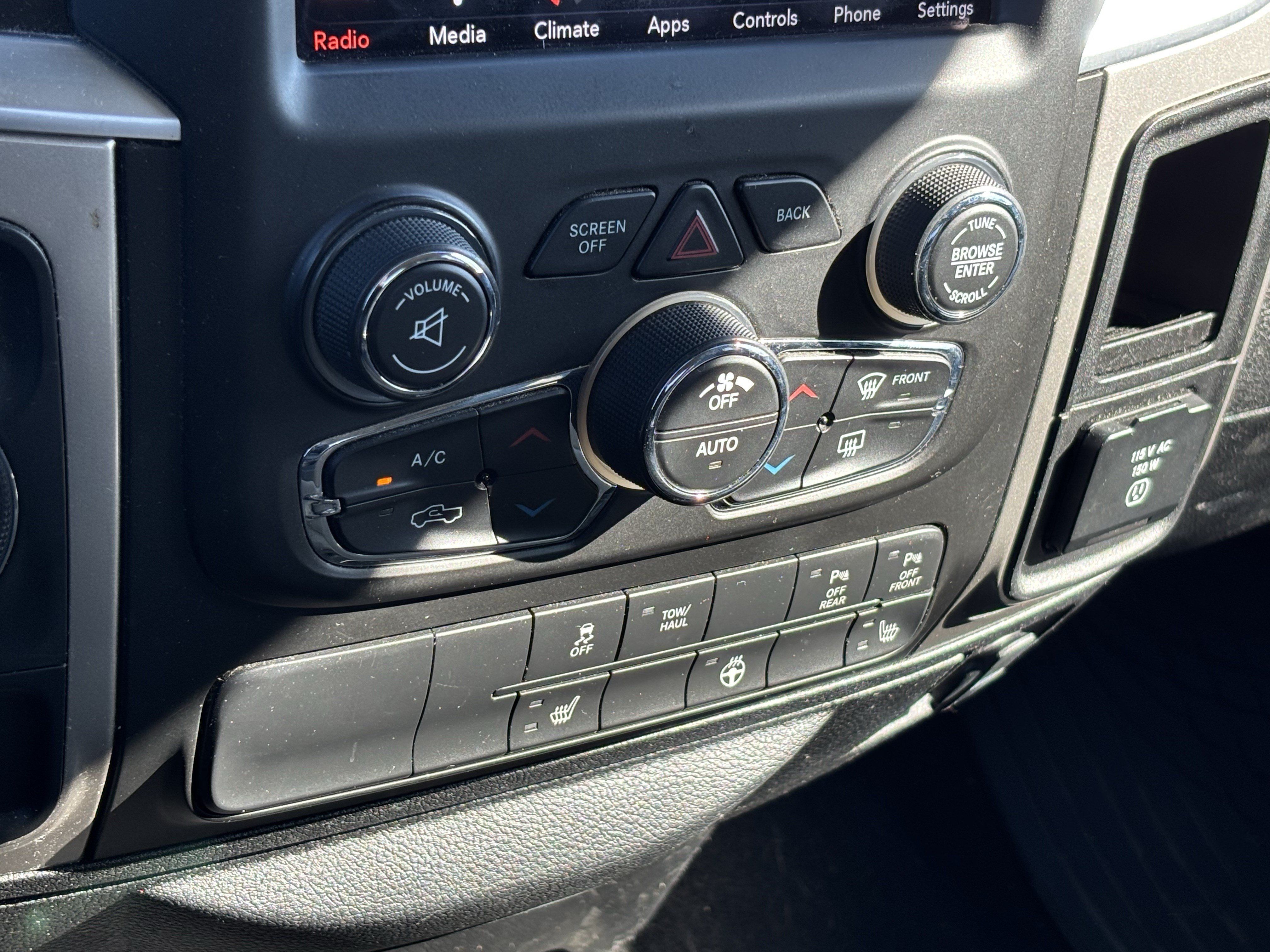 Used 2019 RAM 1500 Big Horn RWD image 29