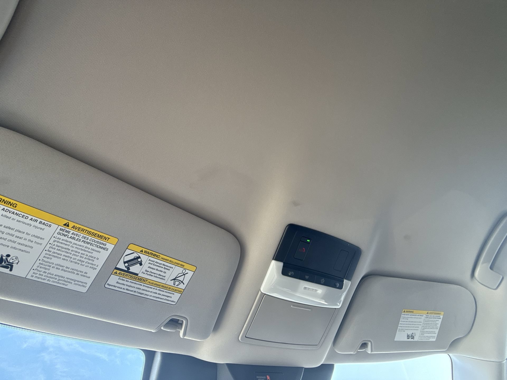 Used 2025 Nissan Pathfinder SL FWD image 25
