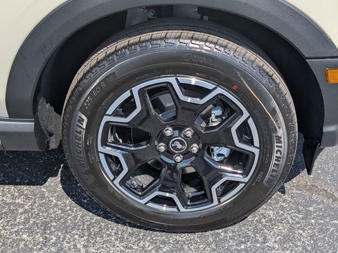 New 2025 Ford Bronco Sport Outer Banks w/ Outer Banks Tech Package+ image 17