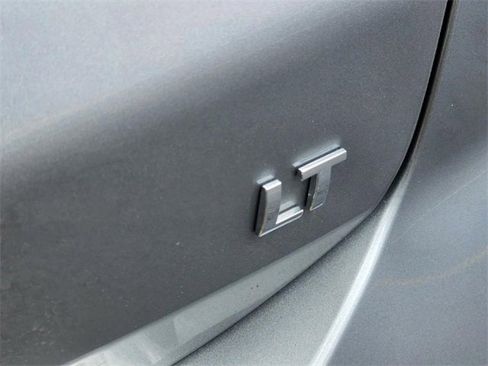 Used 2023 Chevrolet Equinox LT image 16