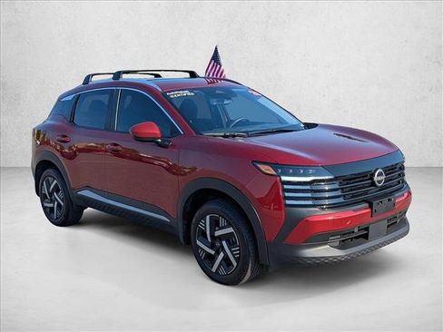 Used 2025 Nissan Kicks SV w/ SV Premium Package FWD image 3