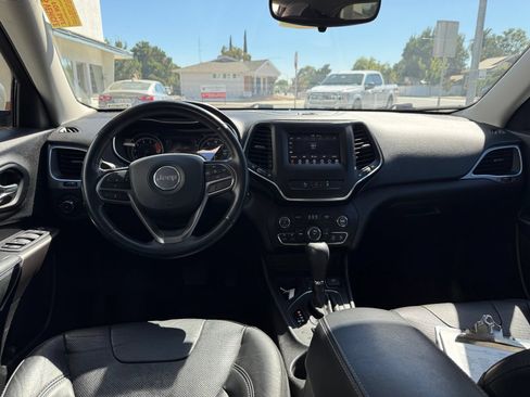 Used 2021 Jeep Cherokee Latitude Lux FWD image 10