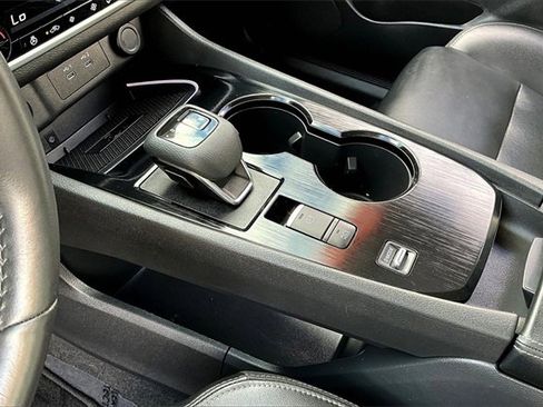 Certified 2024 Nissan Rogue SL image 18