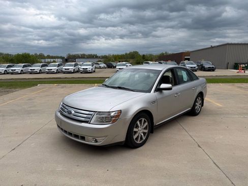 Used 2008 Ford Taurus SEL FWD image 1