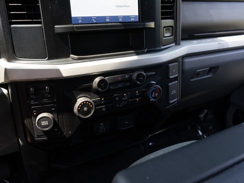Used 2026 Ford F250 XLT AWD/4WD image 25