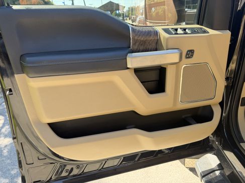 Used 2019 Ford F450 Lariat w/ Lariat Ultimate Package AWD/4WD image 4