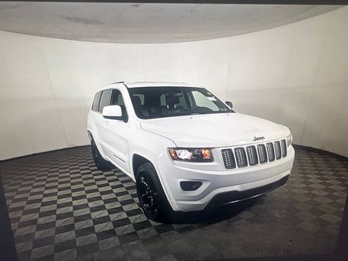 Used 2015 Jeep Grand Cherokee Altitude AWD/4WD image 4