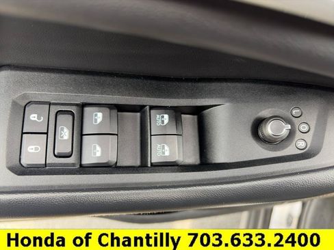 Used 2021 Jeep Grand Cherokee L Limited AWD/4WD image 22