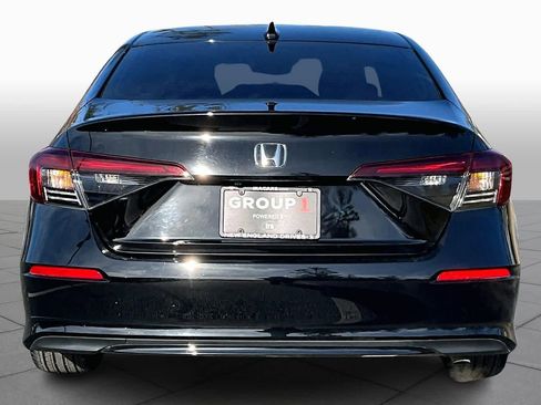 Used 2025 Honda Civic Sport image 4