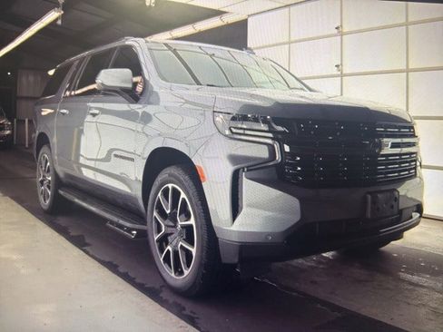 Used 2022 Chevrolet Suburban RST w/ Luxury Package image 1