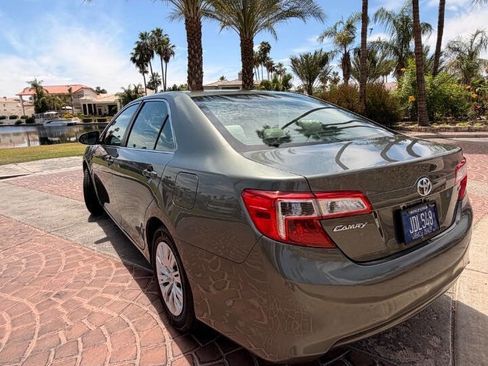 Used 2013 Toyota Camry LE FWD image 10