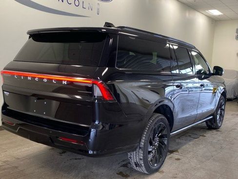 New 2026 Lincoln Navigator L Reserve w/ Jet Appearance Package image 9