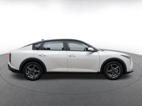 Used 2025 Kia K4 FWD image 10