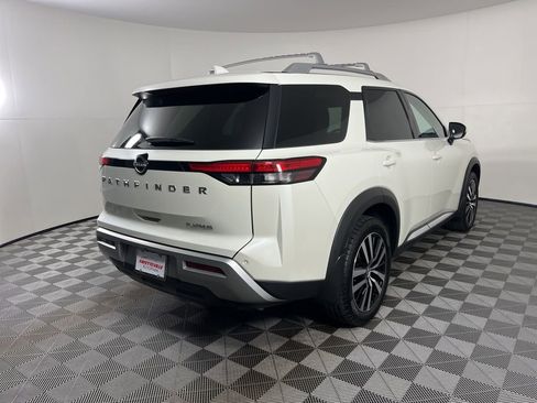 Used 2024 Nissan Pathfinder Platinum w/ Cargo Package image 16