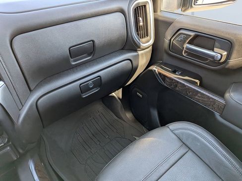 Used 2022 GMC Sierra 2500 Denali w/ Denali Ultimate Package image 17