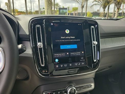 New 2026 Volvo EX40 Plus w/ Climate Package image 9