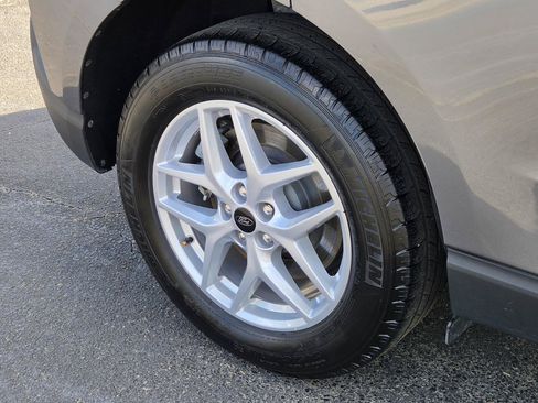Used 2024 Ford Edge SEL AWD/4WD image 17
