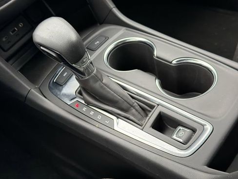 Used 2024 Chevrolet Equinox LT image 21