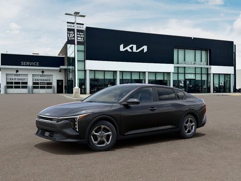 New 2026 Kia K4 LXS FWD image 3