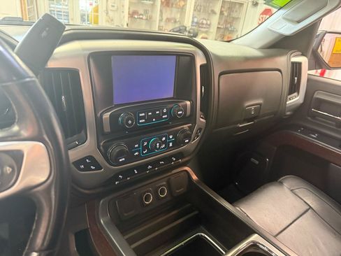 Used 2017 GMC Sierra 1500 SLT w/ Texas SLT Premium Package AWD/4WD image 11