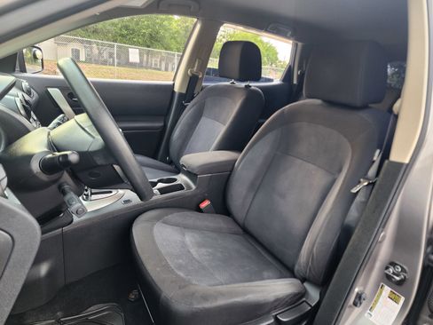 Used 2014 Nissan Rogue S FWD image 23