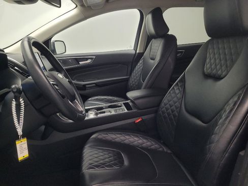 Used 2024 Ford Edge Titanium image 17