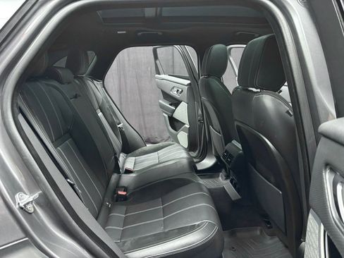 Used 2018 Land Rover Range Rover Velar R-Dynamic SE image 27