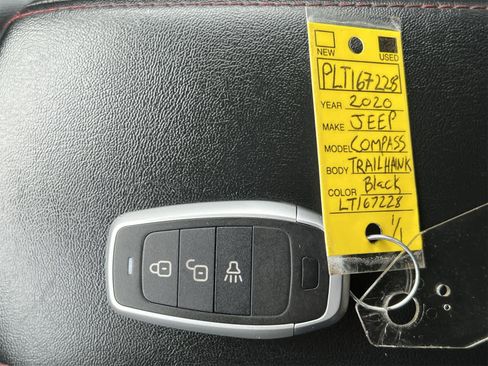 Used 2020 Jeep Compass Trailhawk image 36