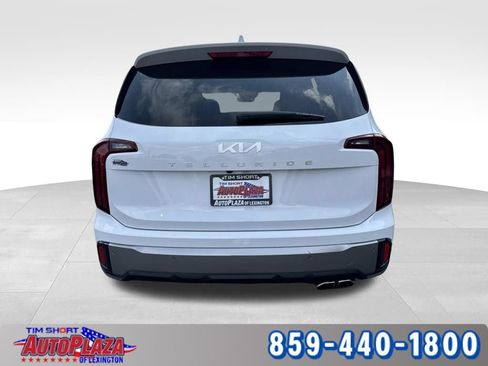 Used 2025 Kia Telluride S FWD image 11