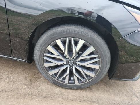 Used 2023 Nissan Altima 2.5 SV image 9