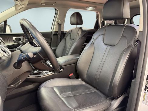 Used 2023 Kia Sorento SX image 5