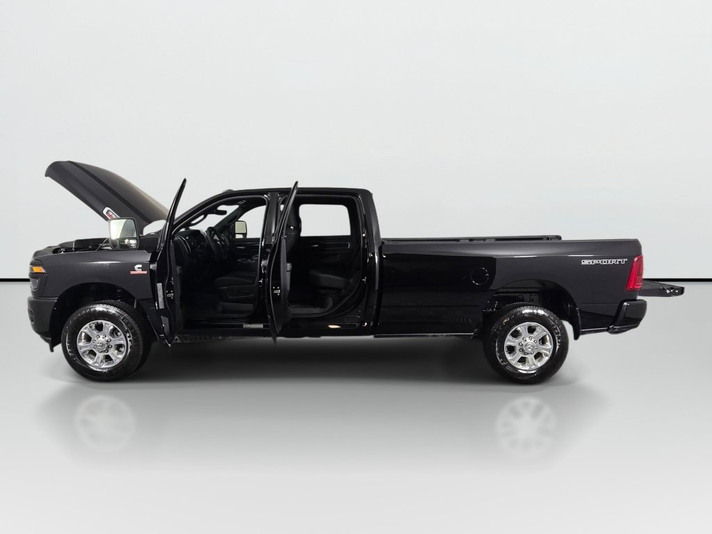 New 2026 RAM 3500 Big Horn AWD/4WD image 12