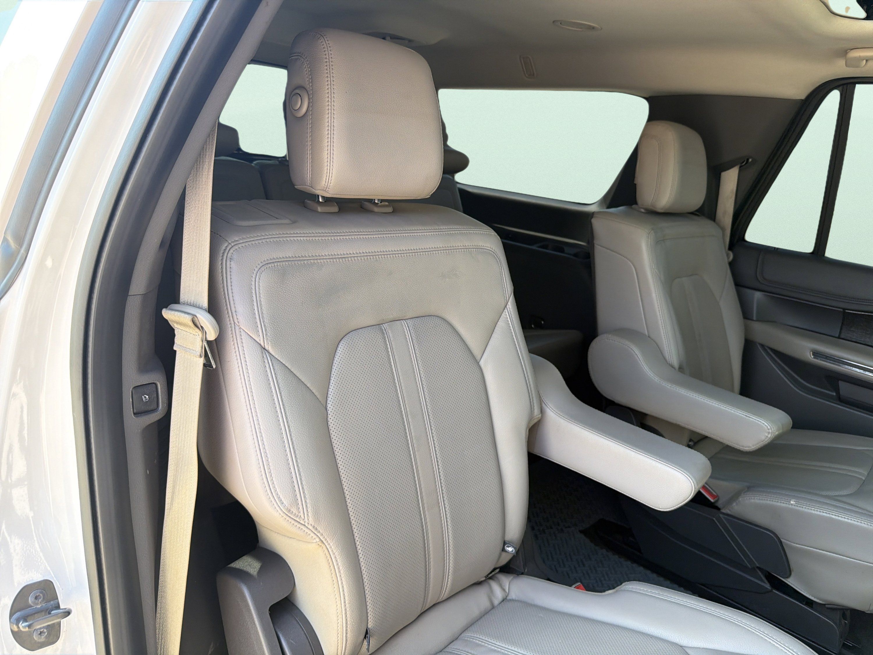 Used 2018 Ford Expedition Max Limited w/ Equipment Group 302A RWD image 35