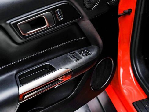 Used 2022 Ford Mustang Shelby GT500 w/ Technology Package image 84