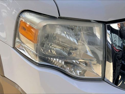 Used 2013 Ford Expedition XLT image 27