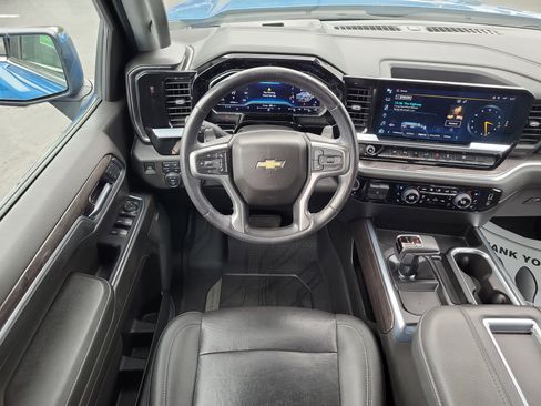 Used 2022 Chevrolet Silverado 1500 LTZ w/ LTZ Premium Package AWD/4WD image 10