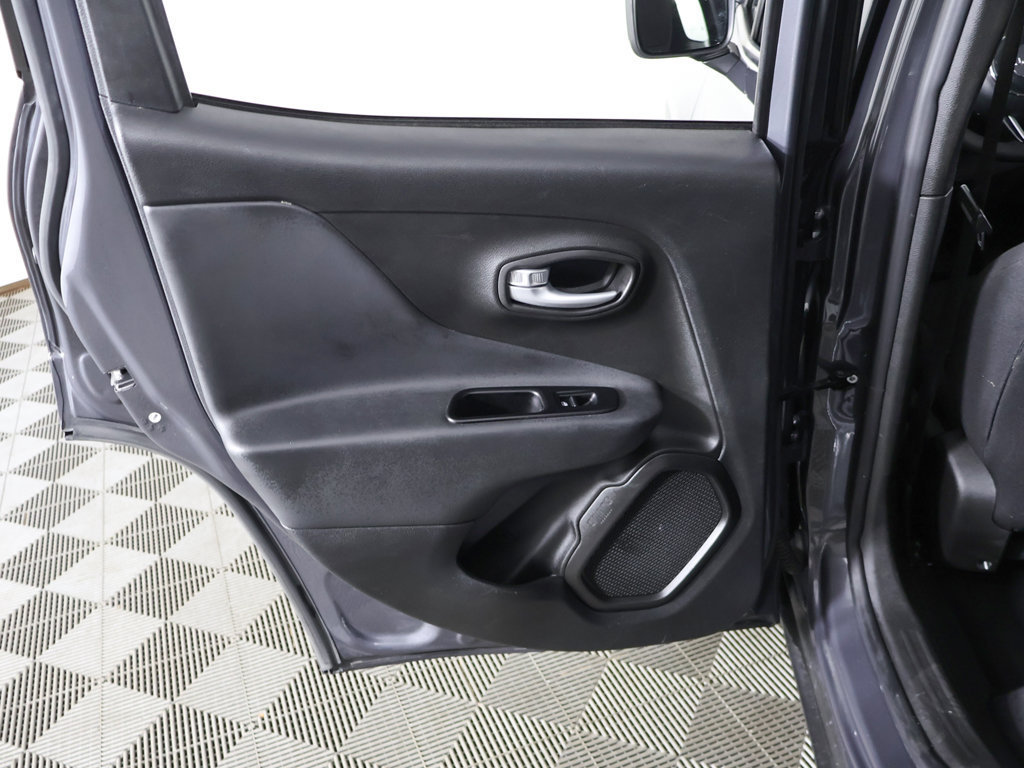 Used 2023 Jeep Renegade Latitude AWD/4WD image 23