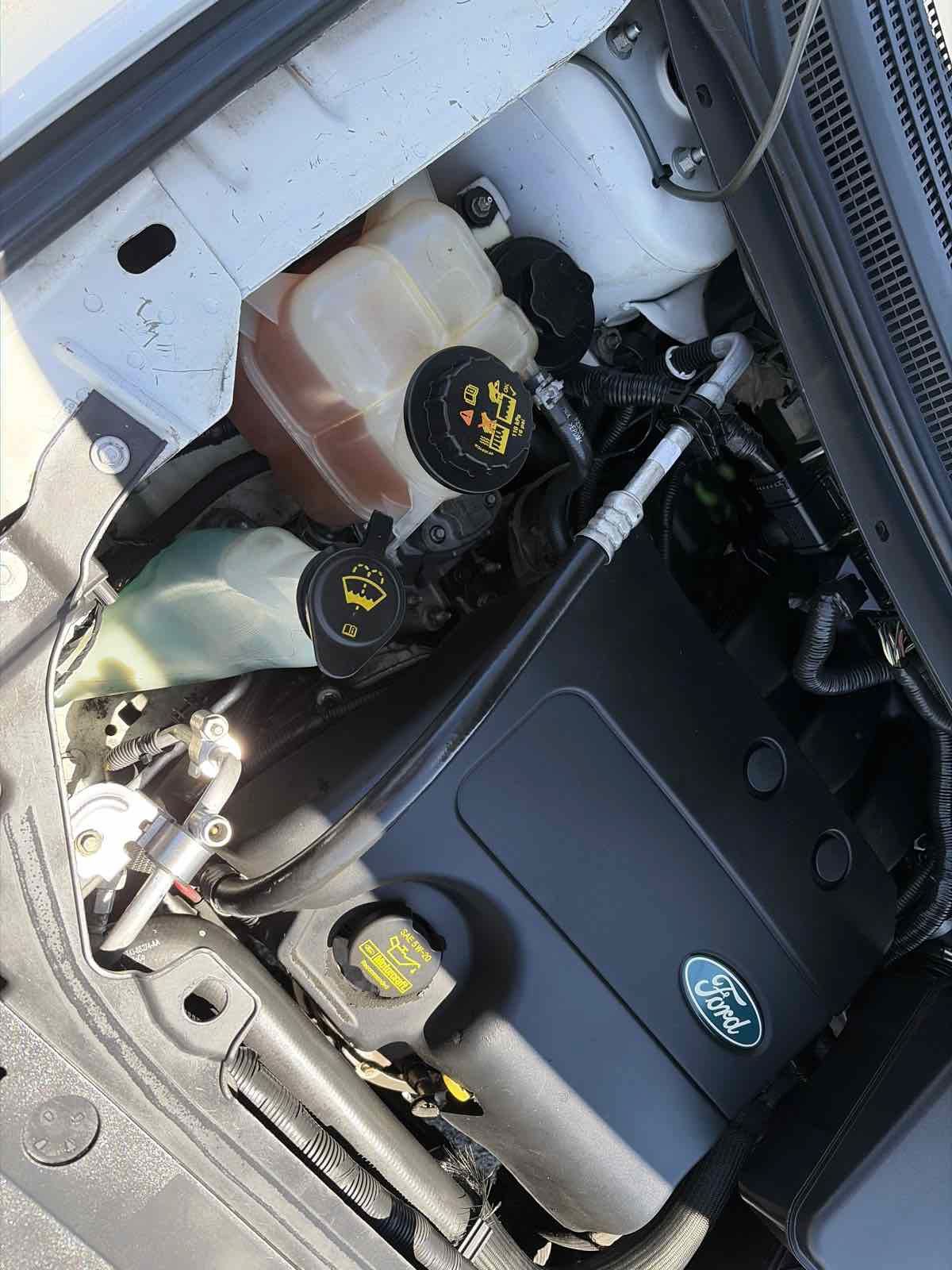 Used 2013 Ford Edge SE FWD image 34