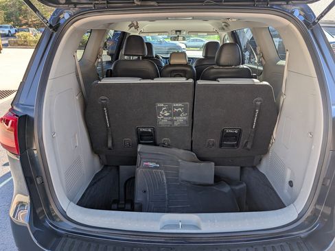 Used 2016 Kia Sedona LX w/ LX Essentials Premium Package image 28