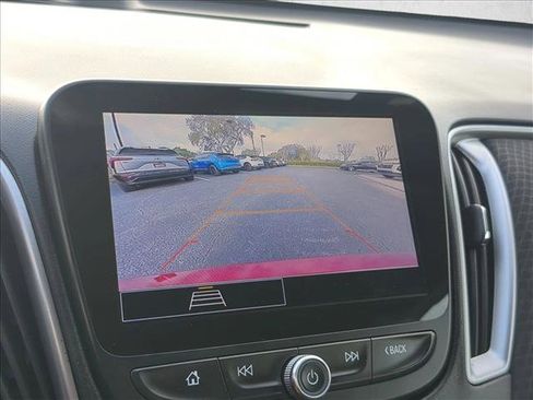 Certified 2025 Chevrolet Malibu LT image 13