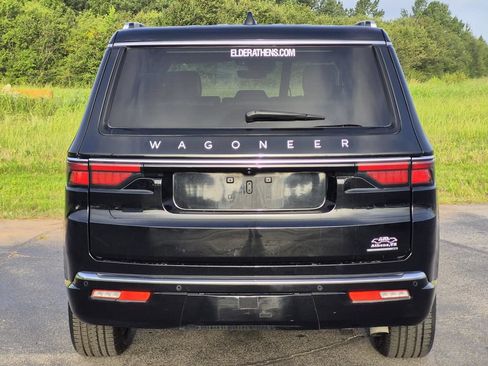 Used 2024 Jeep Wagoneer Series II w/ Flexible Seating Group AWD/4WD image 5