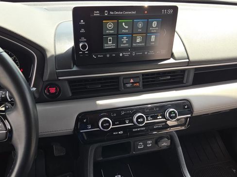 Used 2024 Honda Pilot EX-L image 16