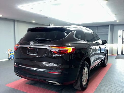 Used 2018 Buick Enclave Essence image 6