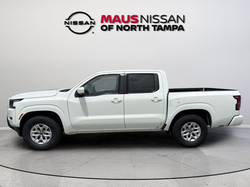 Certified 2024 Nissan Frontier SV RWD image 5