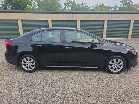 Used 2024 Toyota Corolla LE FWD image 7