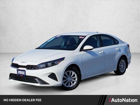 Used 2024 Kia Forte LX FWD image 1